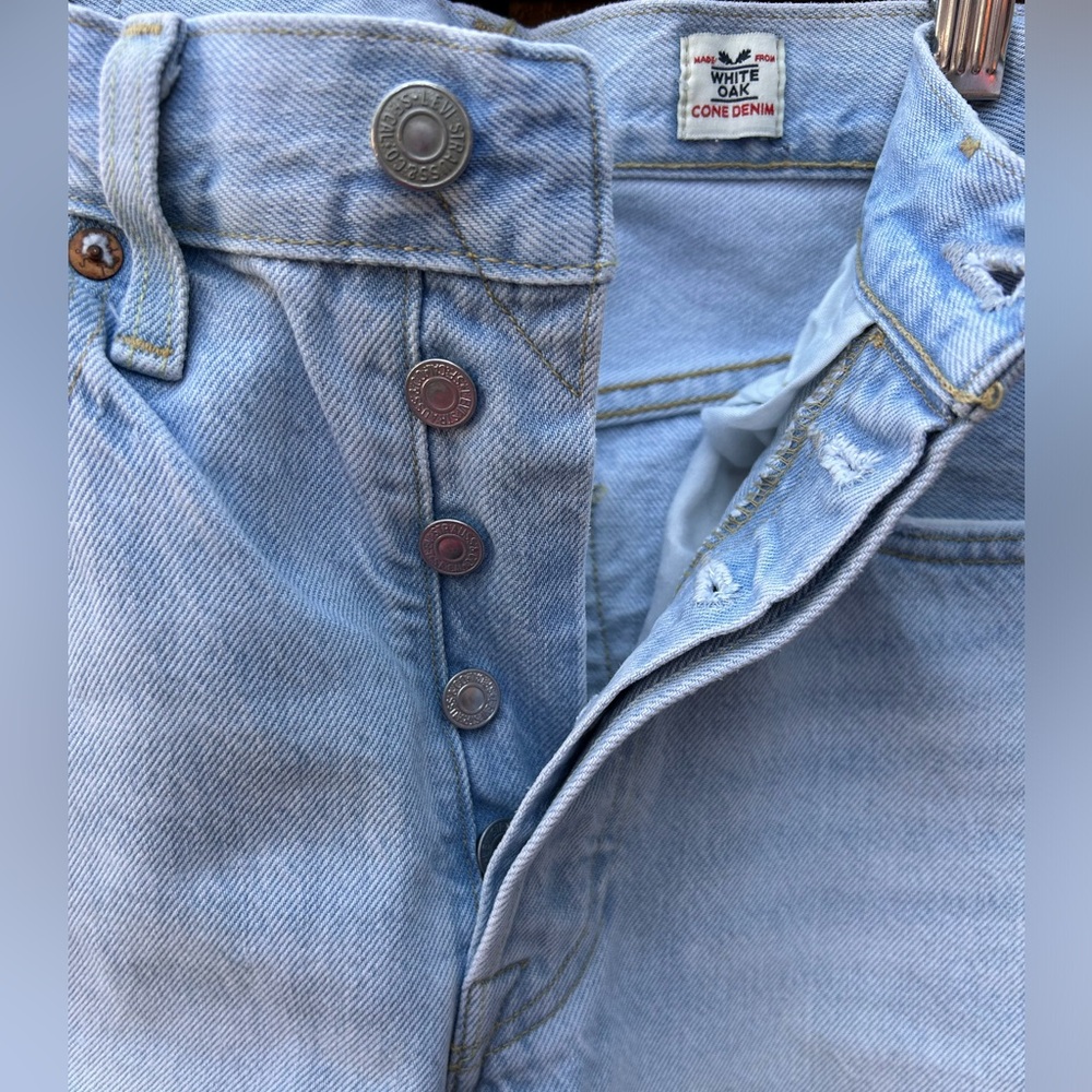 Distressed Levi’s 501 jeans